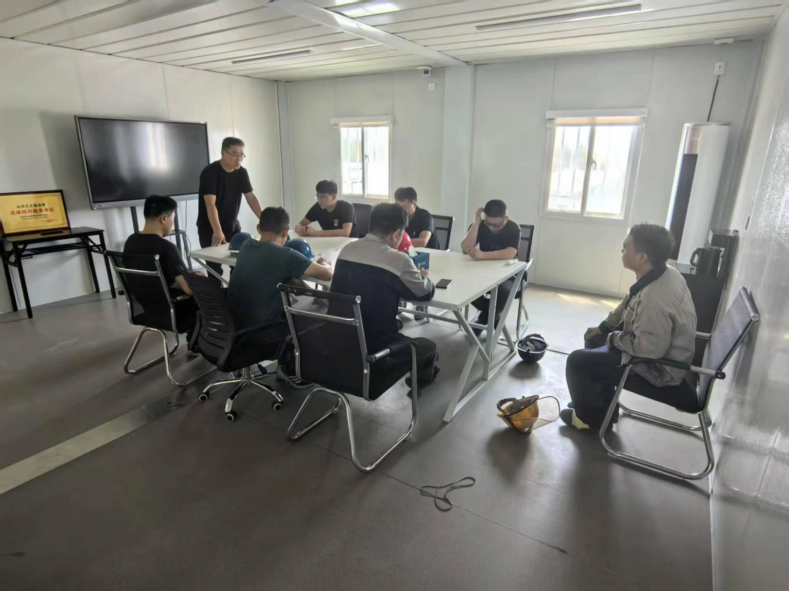 팀 리더를위한 전문 안전 교육을 통해 직장 안전 기초 강화